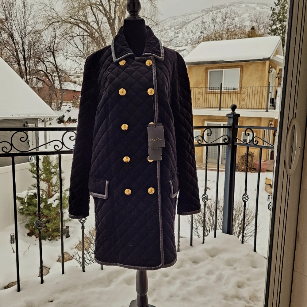 ESCADA Black Quilted Coat with Gold-Tone Buttons. Size 40